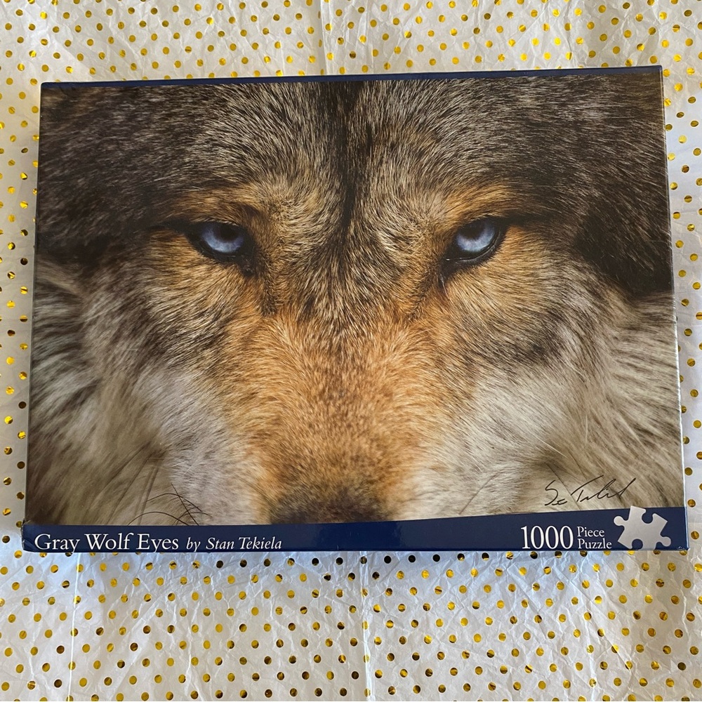 1000 Gray Wolf Eyes Jigsaw Puzzle